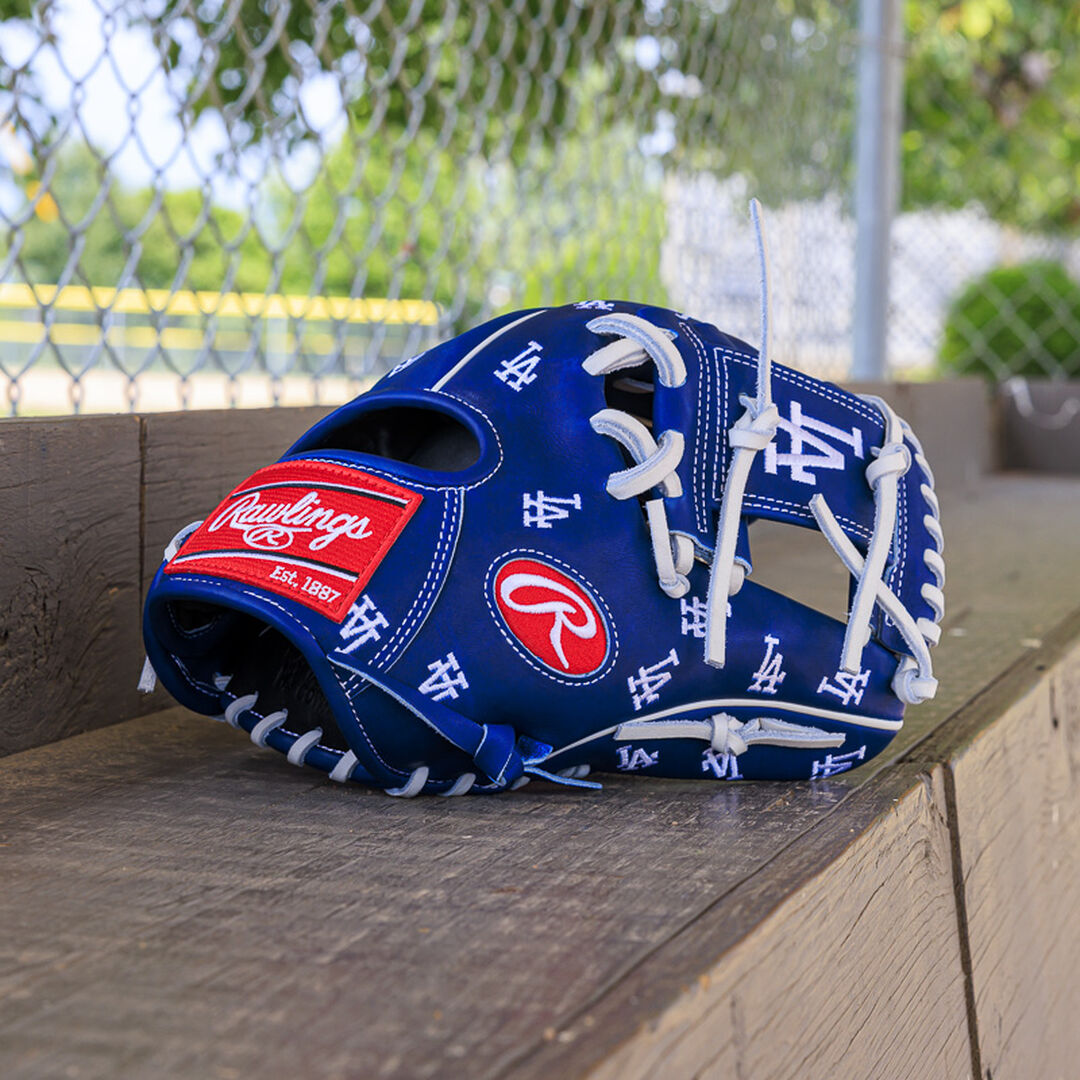 Los Angeles Dodgers Heart of the Hide 11.75-Inch Infield Glove - Image 2
