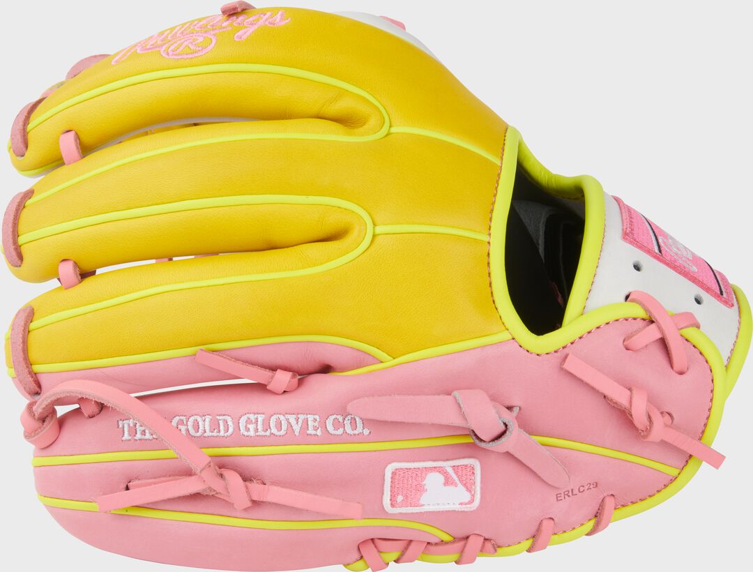 Heart of the Hide Omaha Collection Beach Ball Glove - Image 5